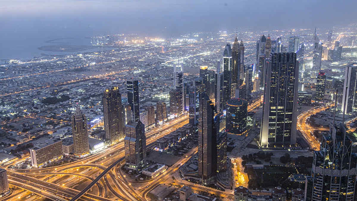 Asia Leads Global Growth: 4.7% GDP Surge and Digital AI Shift