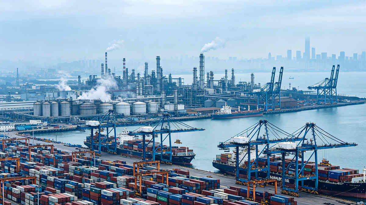 China Producer Prices Rise 2.8% in April on Raw Material Costs