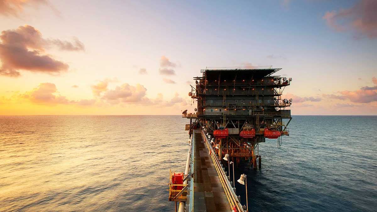 Global Oil Market Braces for Record Oversupply and Volatility in 2026