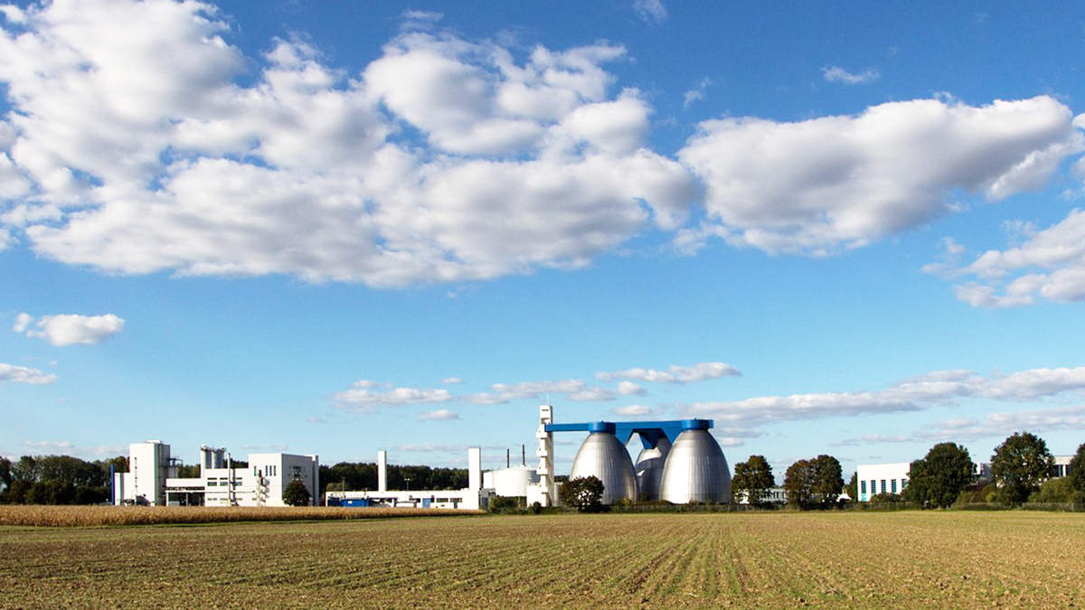 China Advances Green Energy and High-Tech Materials with Major Industrial Projects