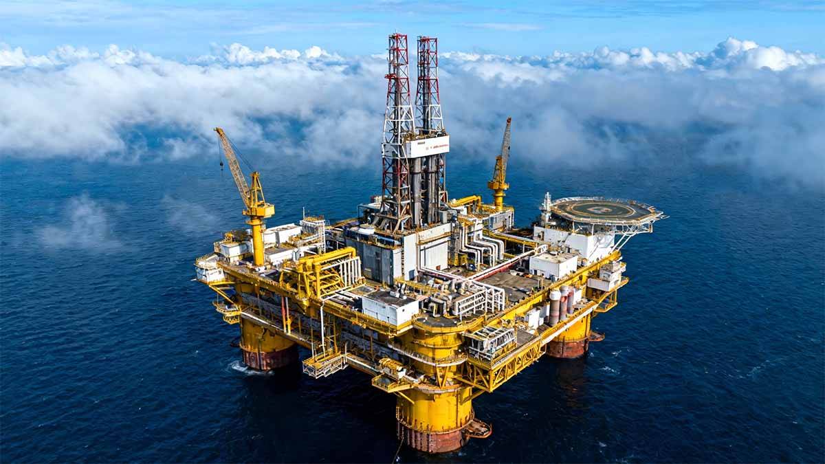 Russian Urals Crude to China Hits Record Low as India Cuts Demand