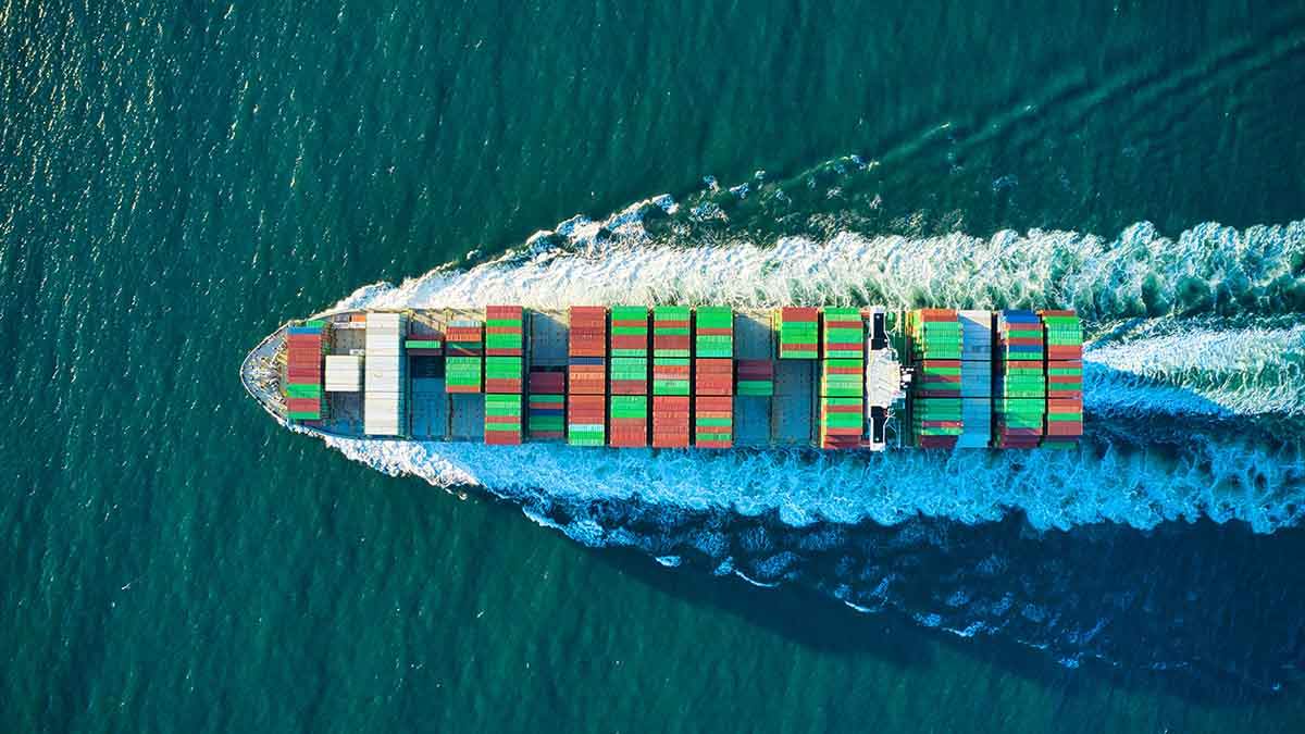 Global Shipping's Methanol Surge Drives Alternative Fuel Boom in 2025