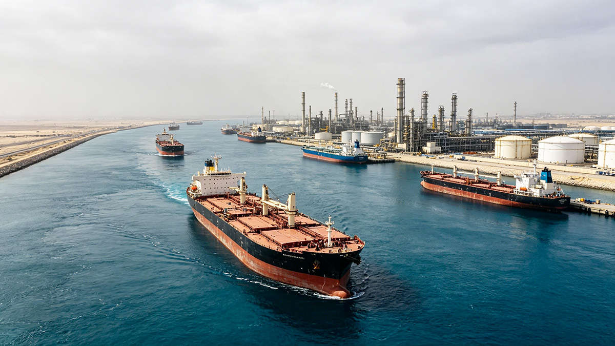 Global Growth Forecasts Cut as Middle East Conflict Fuels Risks
