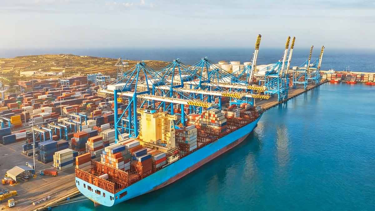 China VCM Trade in 2025: Imports Dip, Exports Mixed in December